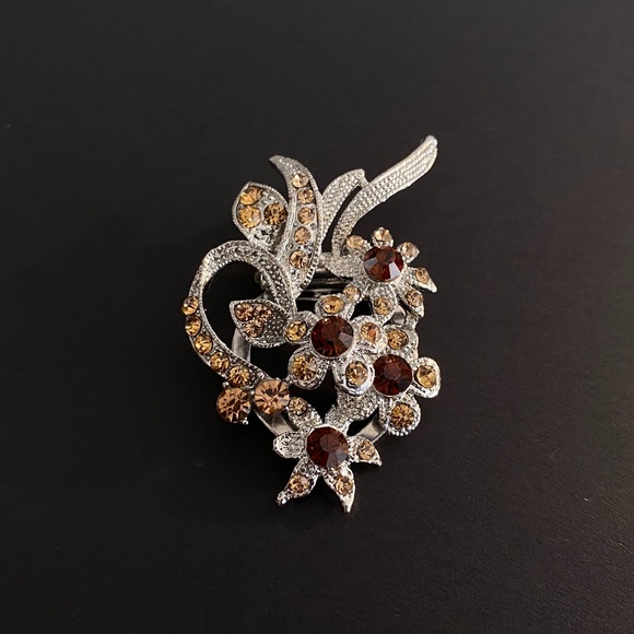 Vintage Brooch - Picture 1 of 1